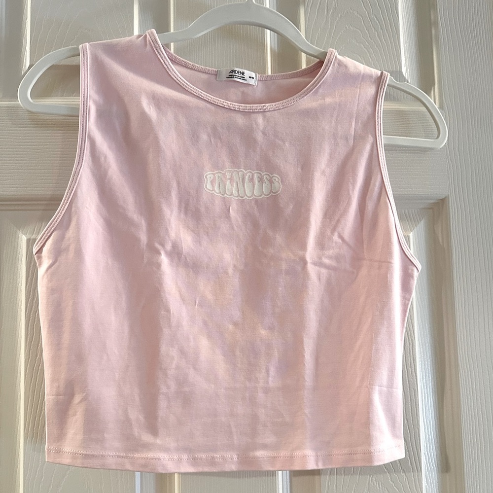 Cute Princess Pink top ! Never worn 💝
